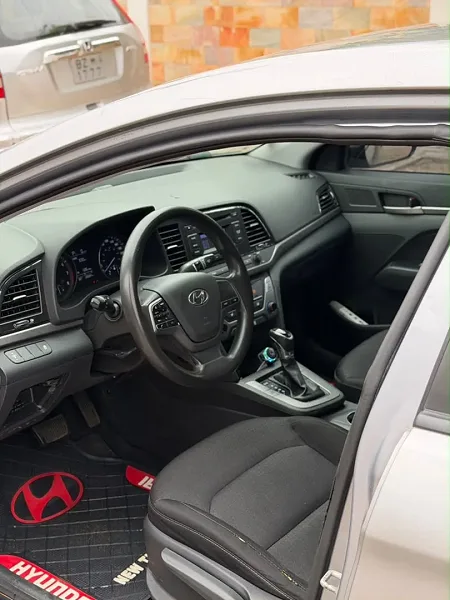 HYUNDAÏ ELANTRA 2017 — photo 7