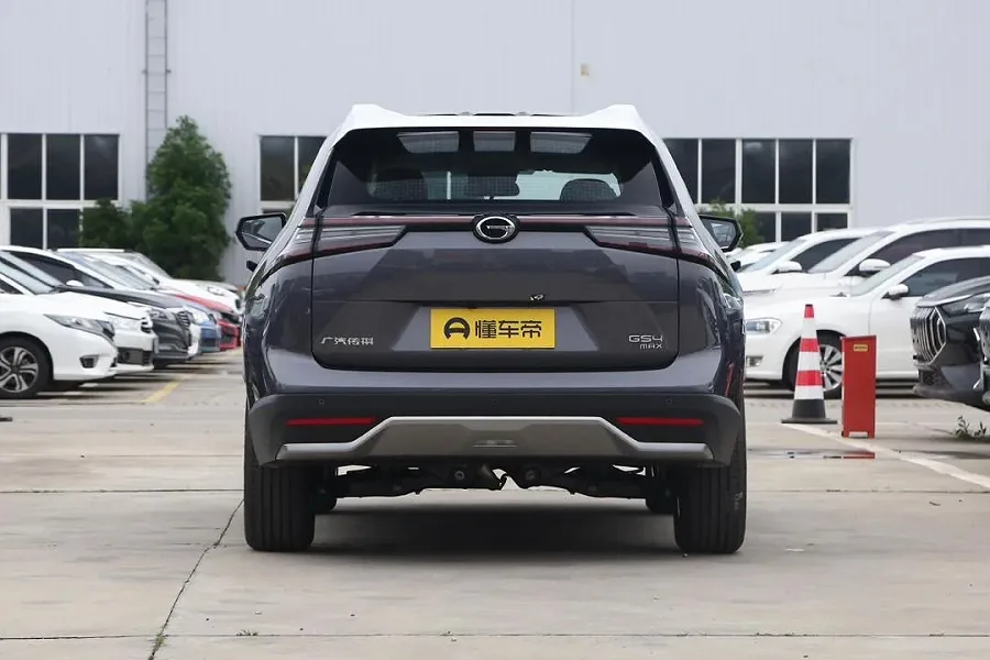 GAC Trumpchi GS4 MAX 2026 — photo 3