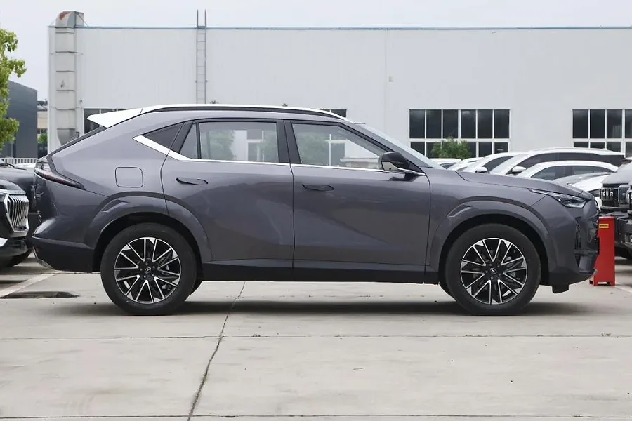 GAC Trumpchi GS4 MAX 2026 — photo 8