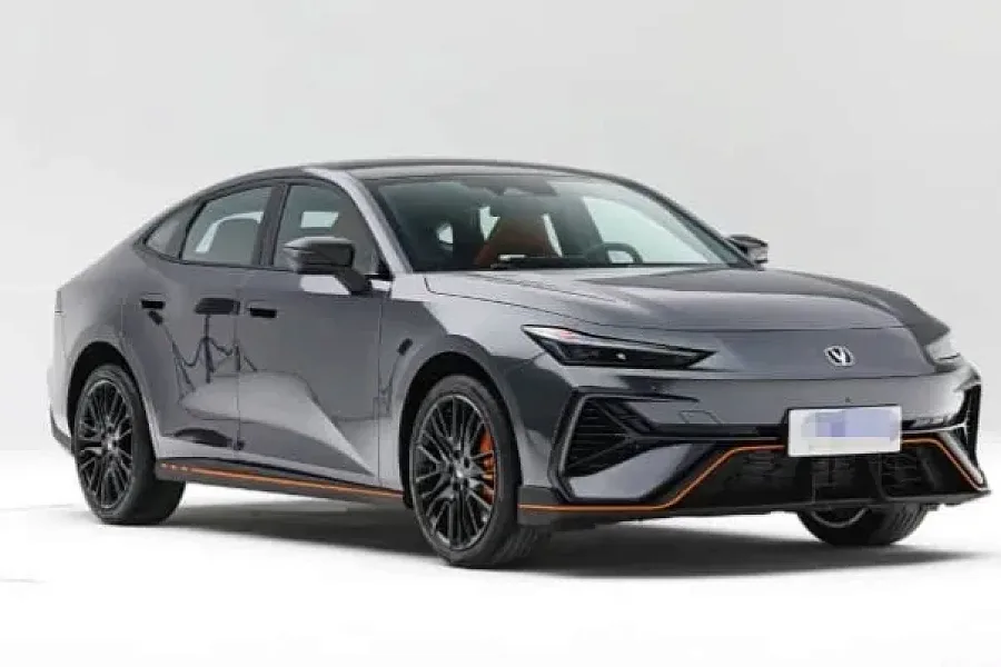 CHANGAN UNI V 2025 Sport  — couverture