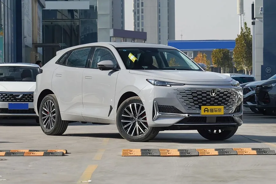 CHANGAN uni K 2025 — photo 3