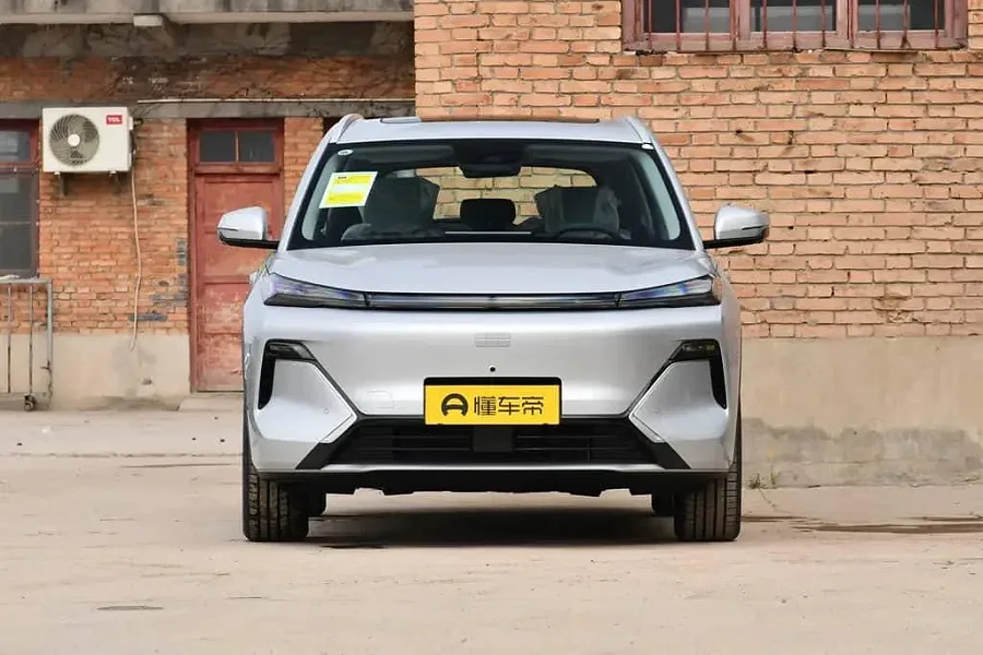 Geely starship 7 2026 hybrid 130km Qihang Édition (PHEV)  — photo 2