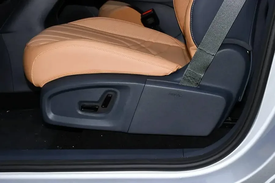 Geely starship 7 2026 hybrid 130km Qihang Édition (PHEV)  — photo 10