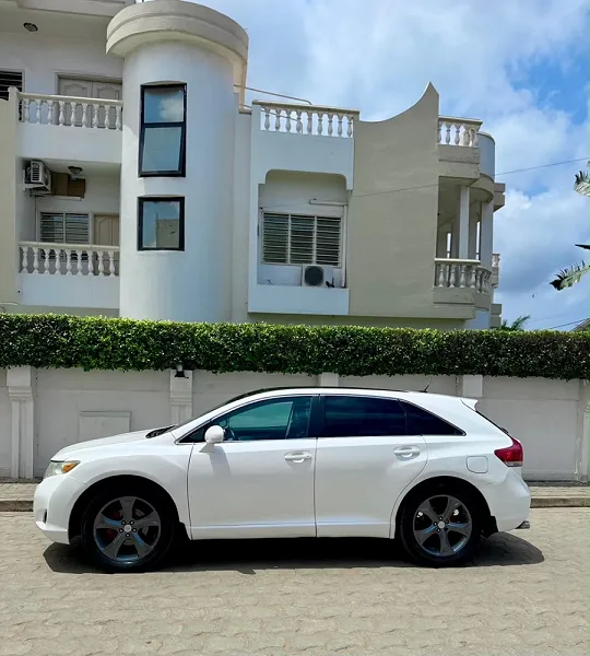 venza 2010 full options  — photo 4